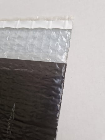 50 buc Pungi plic NEGRU ANTISOC cu bule PLASTIC - 320 x 400 + 50 (A4) mm cu banda adeziva permanenta [2]