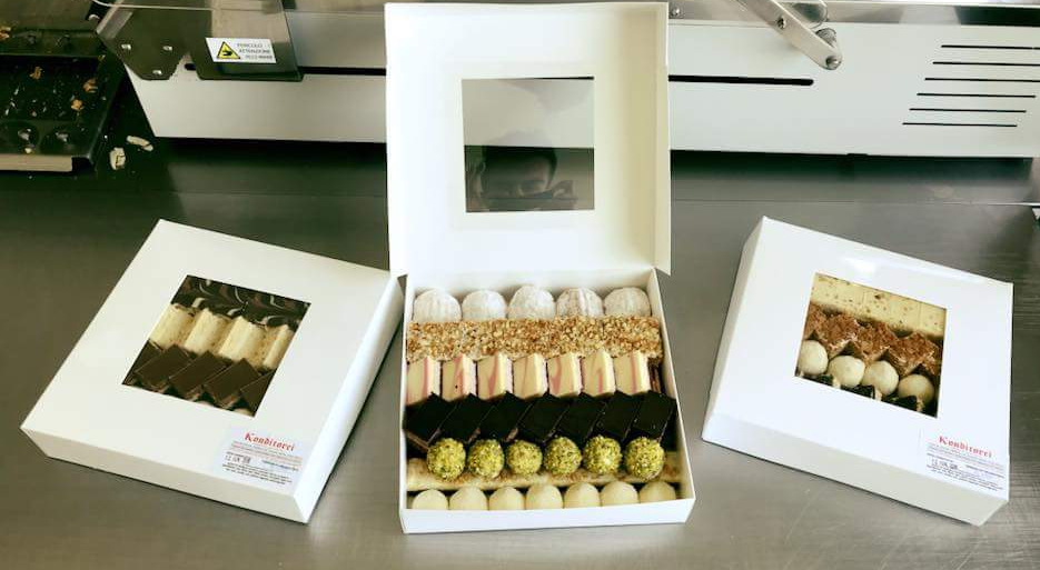 CUTII PENTRU MINI-PRAJITURI