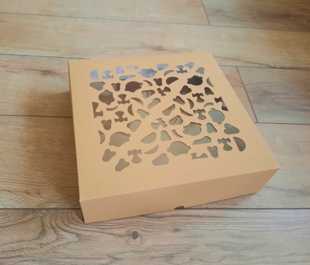 CUTII CU FEREASTRA DANTELATA - Cutie 30x30x8 cm, cu fereastra dantelata si tavita cu maner