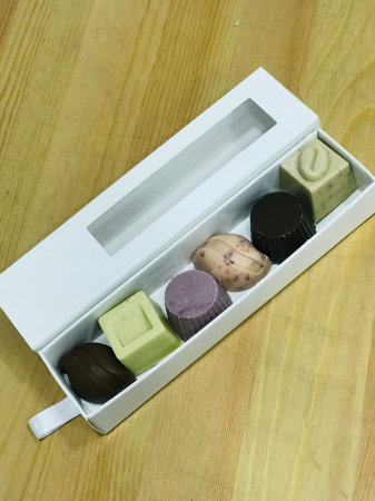 CUTII PENTRU MACARONS SI PRALINE - CUTIE 6 PRALINE, P1- ALB, 15.5X4X2.3 CM, SET 5 BUC