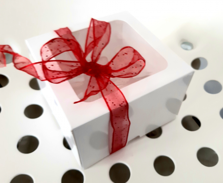 CUTII CU FEREASTRA PENTRU MARTURII - Cutie Pentru Mărturii 12x12x8 cm, cu fereastra