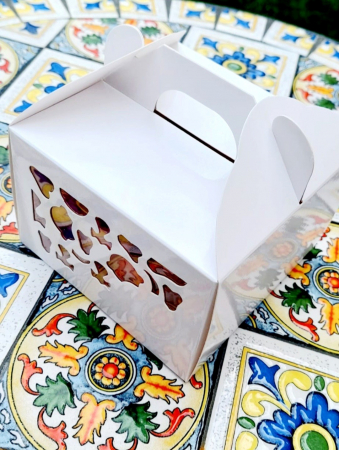 CUTIE MINI-TORT 12X12X8 CM, CU FEREASTRA DANTELATA, DT0- ALB, SET 5 BUC [1]