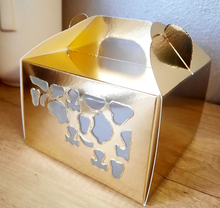 CUTII CU FEREASTRA DANTELATA - Cutie Pentru Mini-Tort cu fereastră dantelată, 12x12x8 cm, auriu