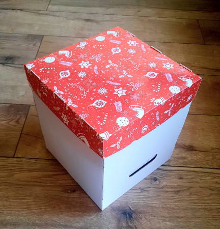 CUTII DE TORT FARA FEREASTRA - Cutie tort 23x23x25 cm, tipar Craciun