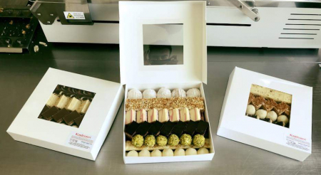 CUTII MINIPRAJITURI SAU MACARONS, 20X20X5, COD D4- ALB, SET 5 BUC [3]