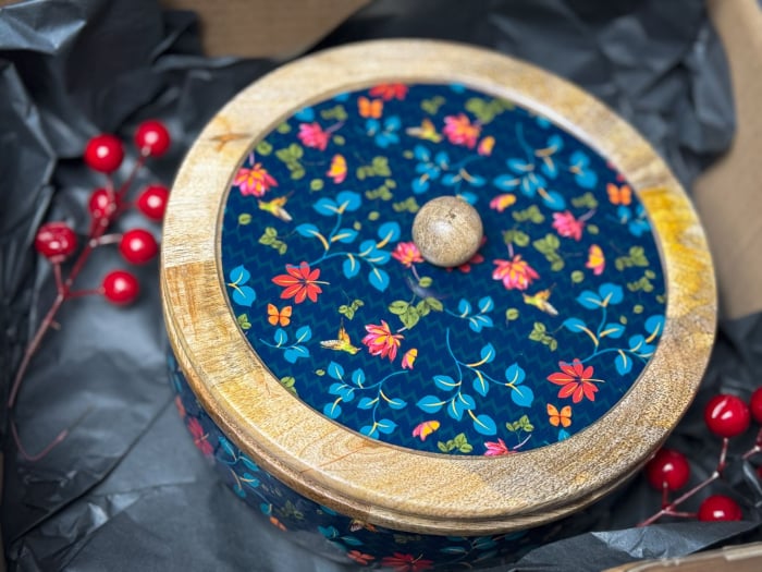 Cadou Craciun Recipient  cu capac  din lemn de mango Midnight [1]