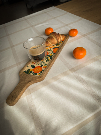 Platou din lemn de mango cu maner Joyful [3]