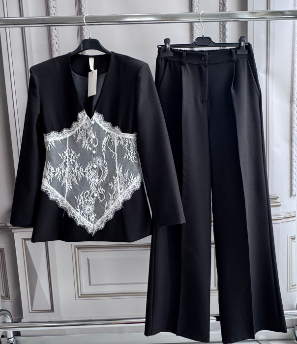 Compleu elegant dama cu pantaloni largi si sacou cu insertie din dantela contrastanta [6]