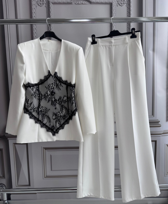 Compleu elegant dama cu pantaloni largi si sacou cu insertie din dantela contrastanta [2]