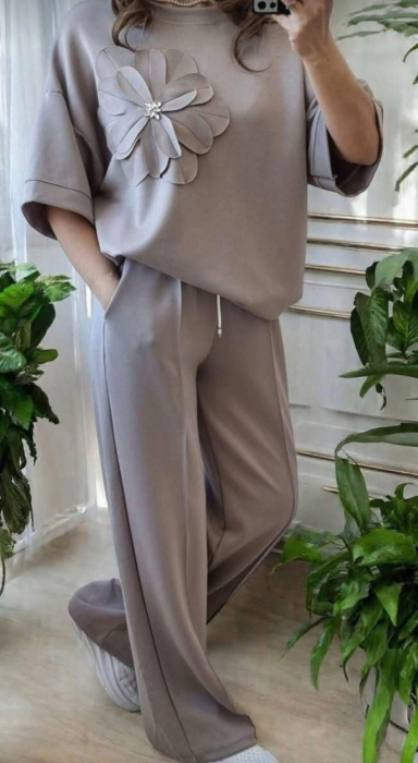 Compleu dama vascoza cu floare 3D si pantaloni largi – marime universala 2 [4]