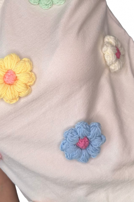 Bluza dama cu flori mari 3D aplicate - Happy - alb [8]