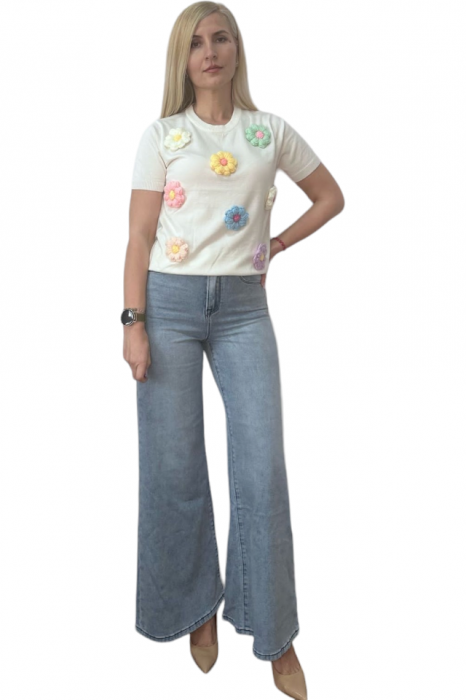 Bluza dama cu flori mari 3D aplicate - Happy - alb [7]