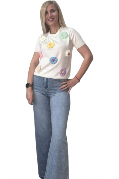 Bluza dama cu flori mari 3D aplicate - Happy - alb [5]