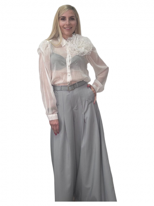 Bluza dama ornata cu floare pe umar și strasuri - Dianne - alb [4]