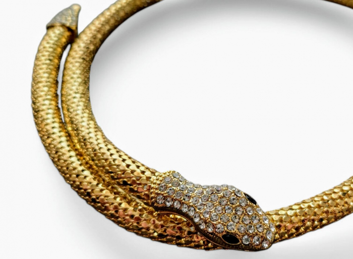 Colier Pandantiv Auriu Accesorizat cu Strasuri – Gold Snake, prindere magnetica, otel inoxidabil [7]