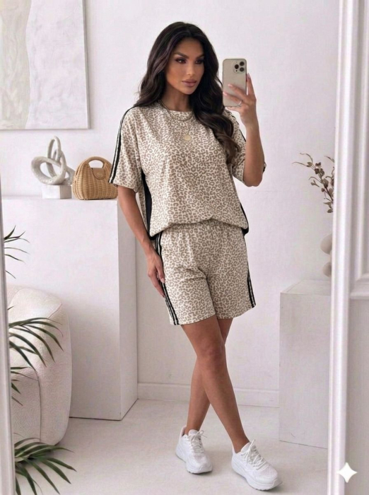 Compleu dama casual leopard cu pantaloni scurti si tricou lejer [4]