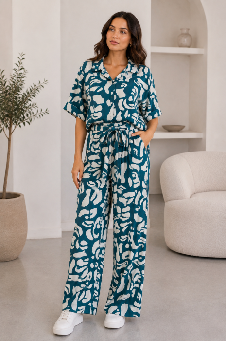 Compleu dama cu imprimeu abstract, camasa si pantaloni largi [3]
