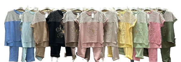 Compleu dama elegant cu imprimeu floral si perforatii aurii – Set Bluza si pantaloni [2]