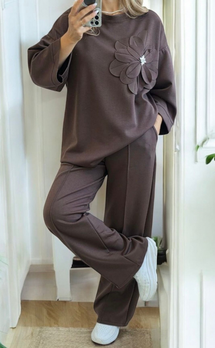 Compleu dama vascoza cu floare 3D si pantaloni largi – marime universala 2 [2]