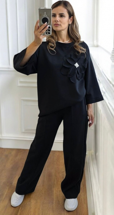 Compleu dama vascoza cu floare 3D si pantaloni largi – marime universala 2 [1]