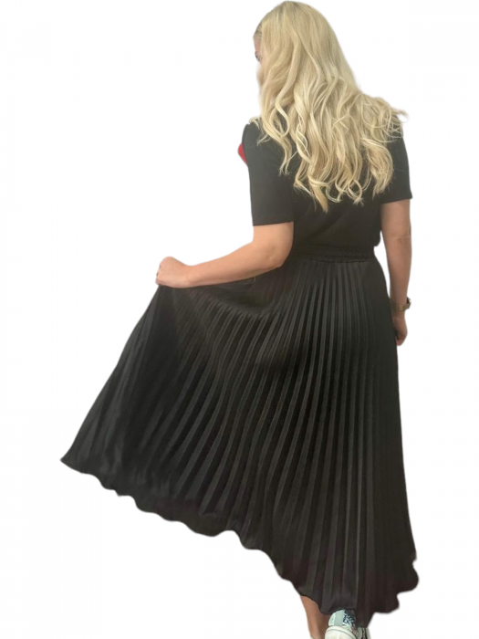 Fusta plisata midi din sifon - Sarah - negru [2]