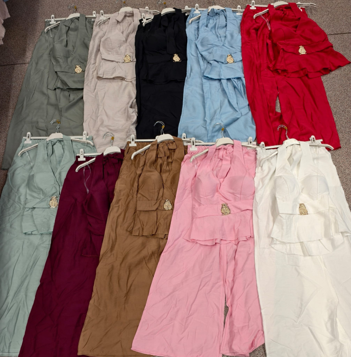Compleu dama elegant cu pantaloni largi si bluza cu decolteu halter, disponibil in 10 culori-CHM [2]