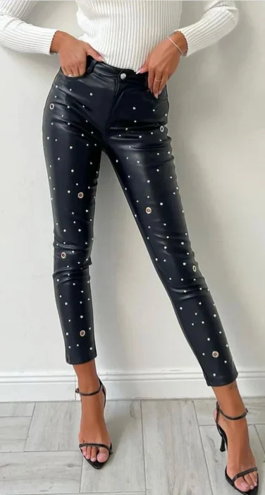 Pantaloni dama piele eco cu tinte si capse [3]