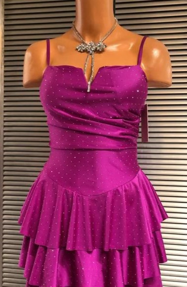 Rochie babydoll satinata cu bretele subtiri, umerii goi si volanase – stil cocktail, strasuri aplicate, marime universala S-M [3]