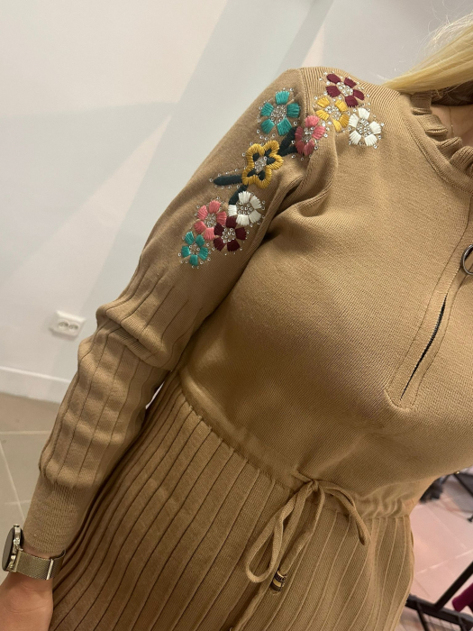 Rochie Dama cu Broderie Florala Raleigh [4]