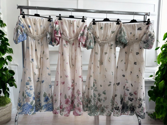 Rochie lunga eleganta de vara cu umeri goi si imprimeu floral, croi clos si maneci bufante, marime universala S-L [2]