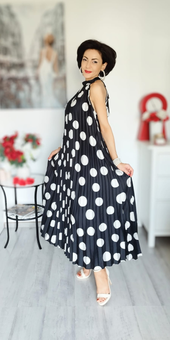 Rochie lunga plisata cu buline mari, model halter elegant [10]