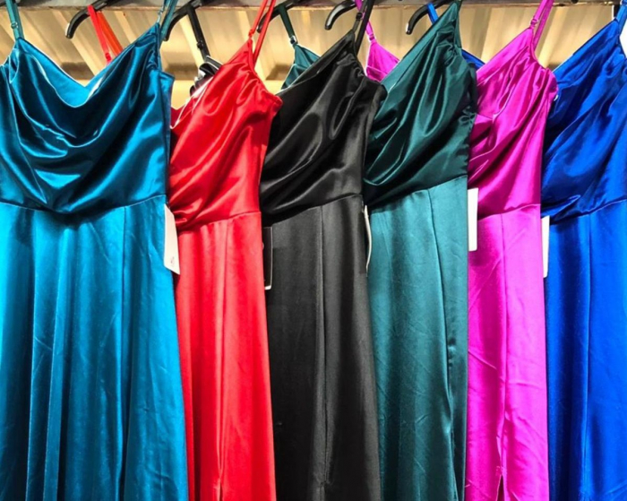 Rochie lunga satin maxi cu drapaj bust, bretele reglabile si cupe, marime universala S-M, culori multiple [2]