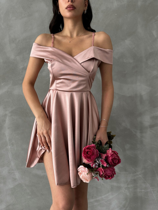 Rochie scurta satin-lycra cu strasuri, bretele subtiri si revere lasate – eleganta cu umerii goi, marime universala S-M [3]