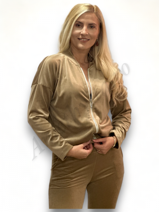 Trening Dama de Catifea Kyra - Compleu Bluza cu Fermoar și Pantaloni Bej [2]