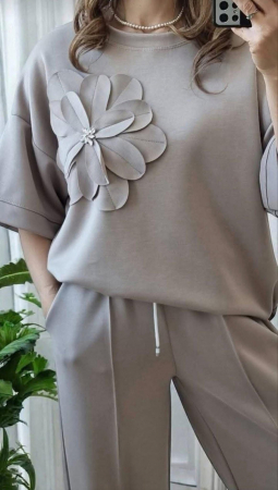 Compleuri Dama - Compleu dama vascoza cu floare 3D si pantaloni largi – marime universala