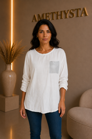 Bluze Dama - Bluza alba din viscoza cu buzunar frontal argintiu si croi lejer