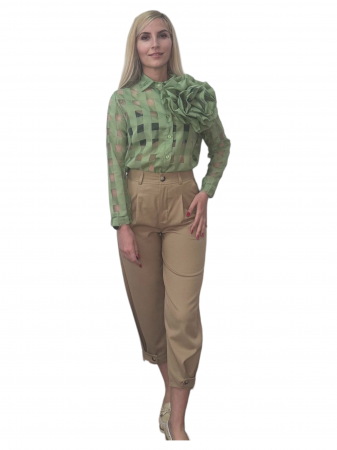 Bluza dama ornata cu floare pe umar și caroiaj transparent - Dianne - verde [4]