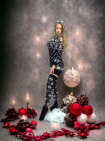 Compleu Dama de Sarbatori - Craciunita Set Rochie Ciorapi si Caciula [4]