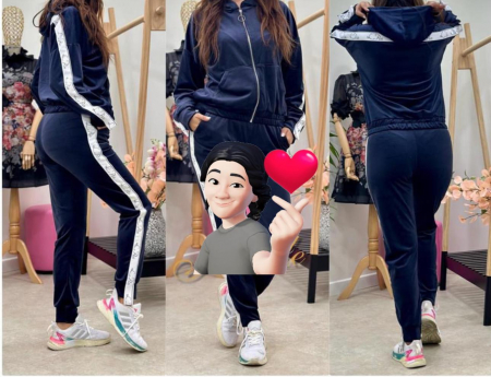 Compleuri Dama - Compleu Dama din Catifea cu Inscriptii Laterale - Pantaloni si Hanorac cu Gluga si Fermoar