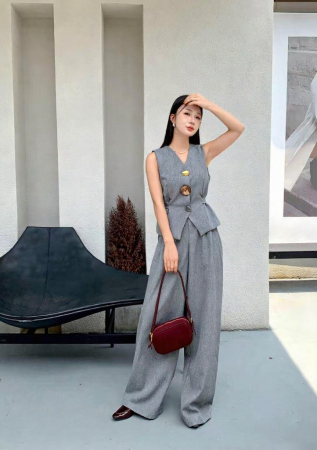 Compleuri Dama - Compleu elegant doua piese din stofa vascoza de calitate, negru si gri