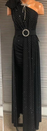 Rochie satin-lycra eleganta cu strasuri, bretea pe un umar, trena si curea inclusa [1]