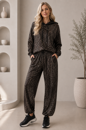 Compleuri elegante - Trening dama negru cu auriu, imprimeu leopard si croi lejer