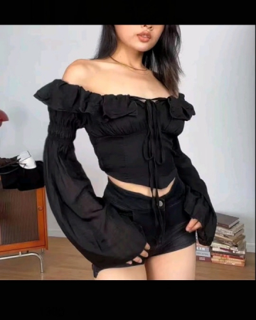 Bluze Dama - Bluza dama cu umerii goi snur si maneci bufante - ST19D1