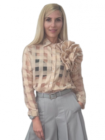 Imbracaminte Dama - Bluza dama ornata cu floare pe umar și caroiaj transparent - Dianne - crem