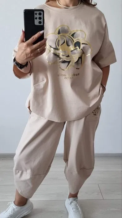 Compleuri Dama - Compleu dama trening sport pantaloni si bluza - PREMIUM COTTON - Imprimeu auriu