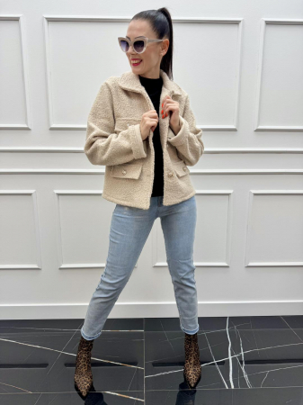 Jachete Dama - Jachetă scurtă tip boucle miel cu buzunare aplicate și nasturi metalici decorativi