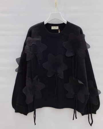 Pulovere Dama - Pulover dama cu flori aplicate si snururi