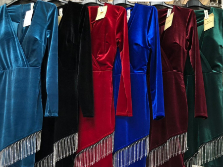 Rochii Dama - Rochie de seara din catifea Mara neagra cu franjuri din strassuri