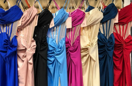 Rochii Dama - Rochie Dama Elegantă Corset cu Strasuri, Decupaje Laterale și Drapaj Satinat