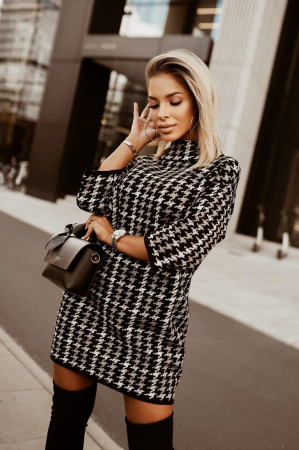 Rochii Dama - Rochie cu Model si Maneca Trei Sferturi